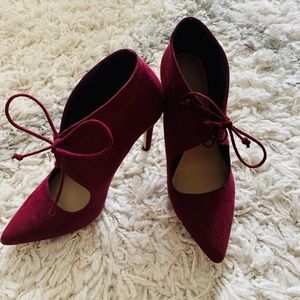 Also suede lace pumps